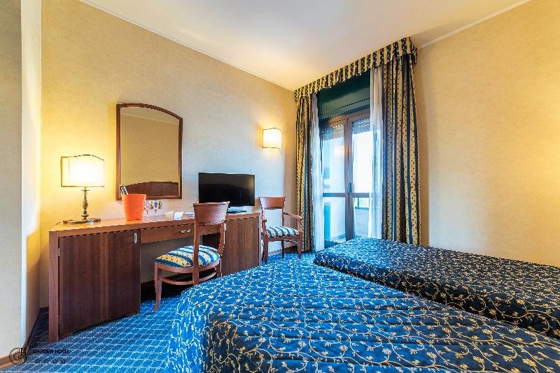 Фото Best Western Garden Hotel