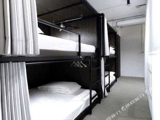 Фото Bond Boutique Capsule Hotel at Bugis - Hostel