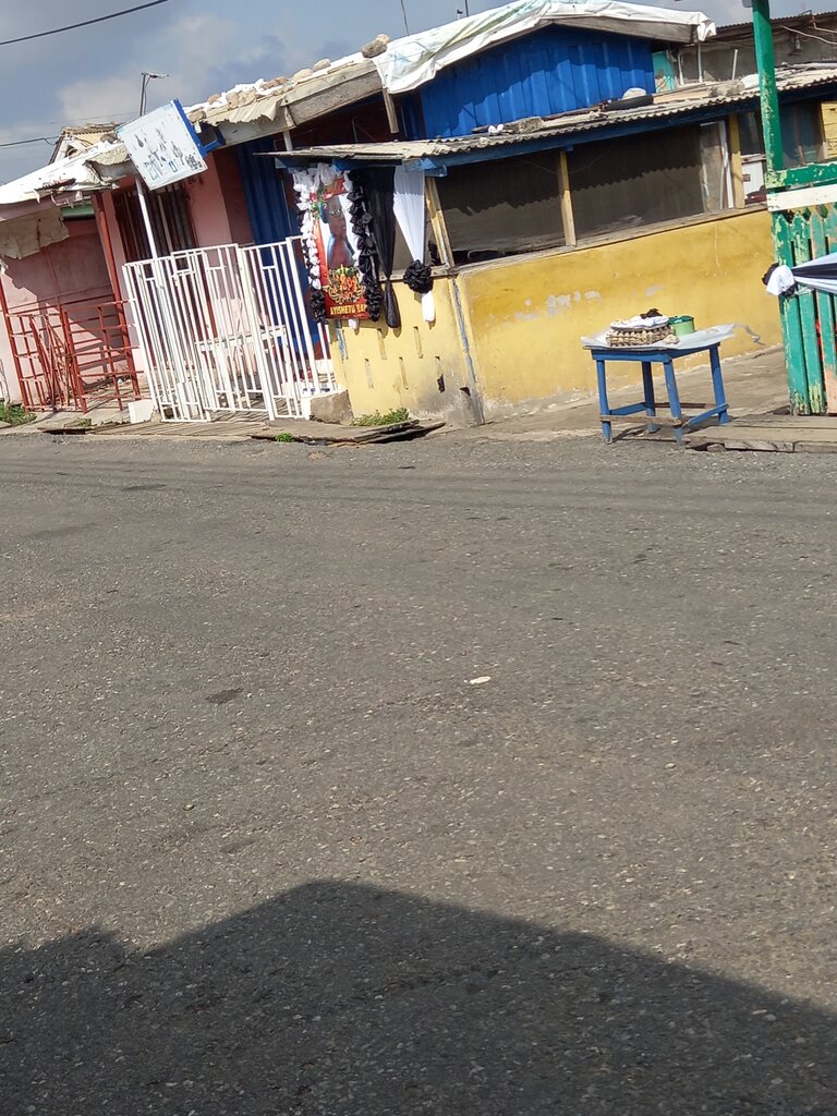 Clothing store Queens Design, Earth, photo