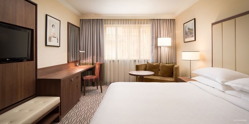 Фото International Hotel