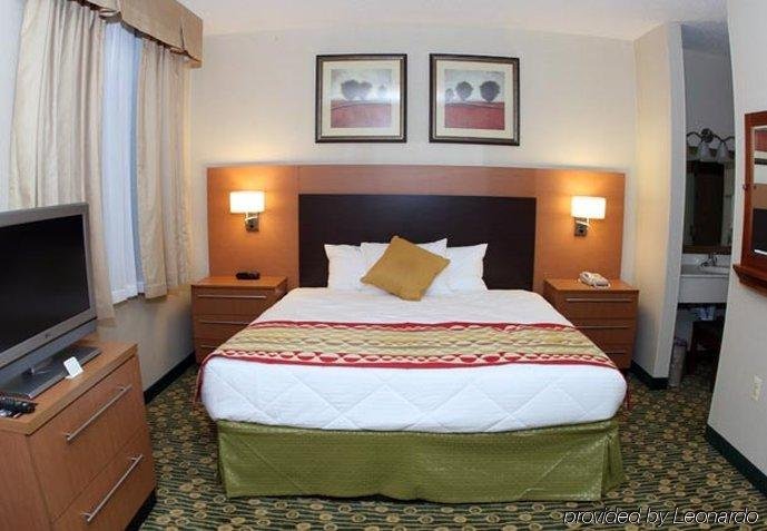 Фото Towneplace Suites by Marriott Warren