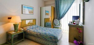 Hotel Ambasciatori (Abruzzo, Teramo, Pineto), hotel