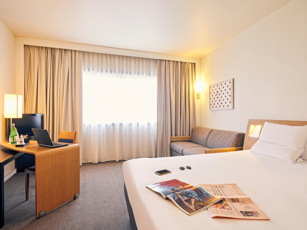 Фото отеля 1