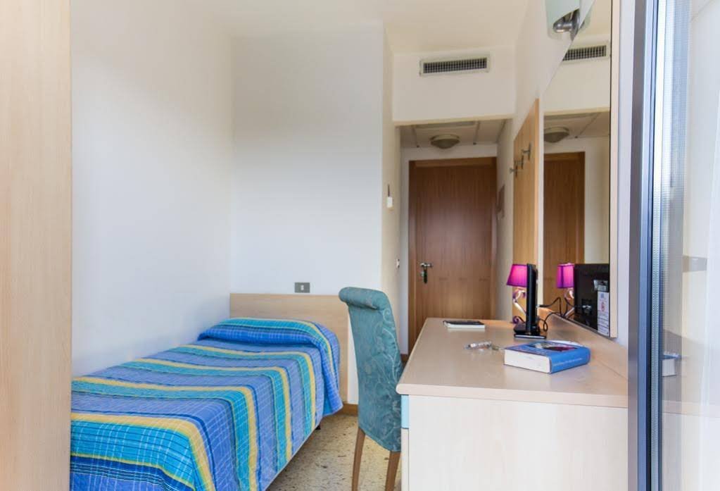 Фото Hotel Elvia