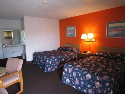 Гостиница Topeka Plaza Inn