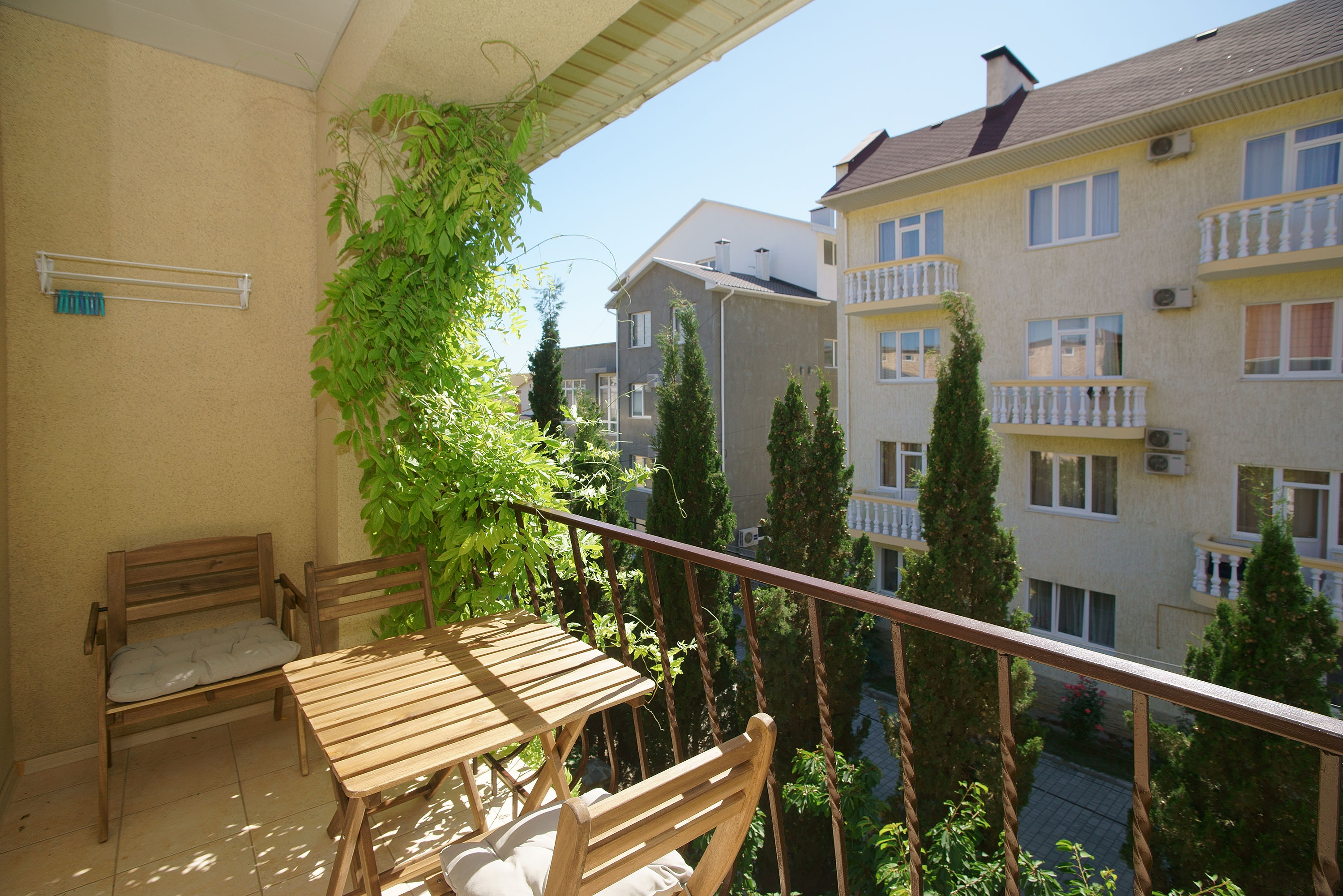 Фото Альяна