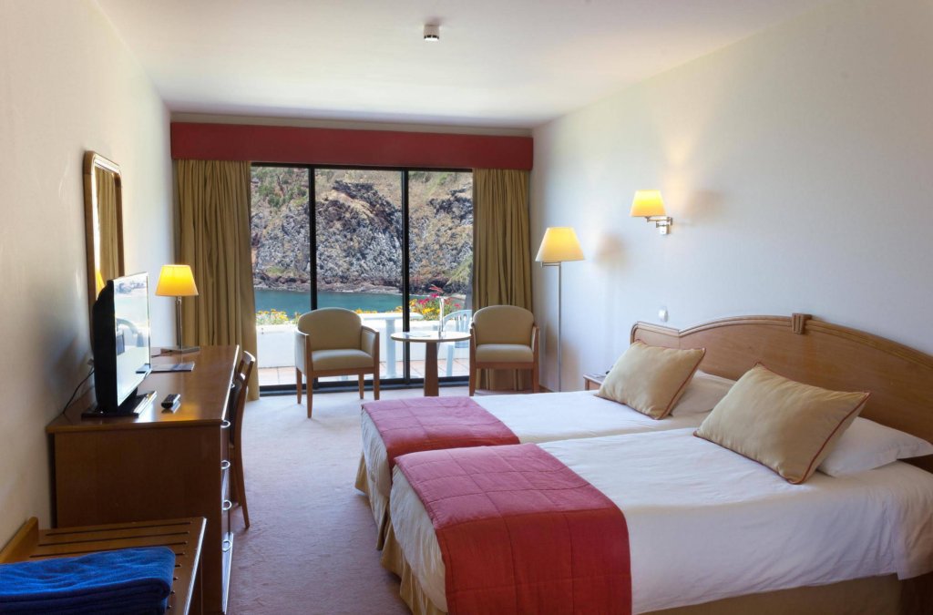 Фото Caloura Hotel Resort