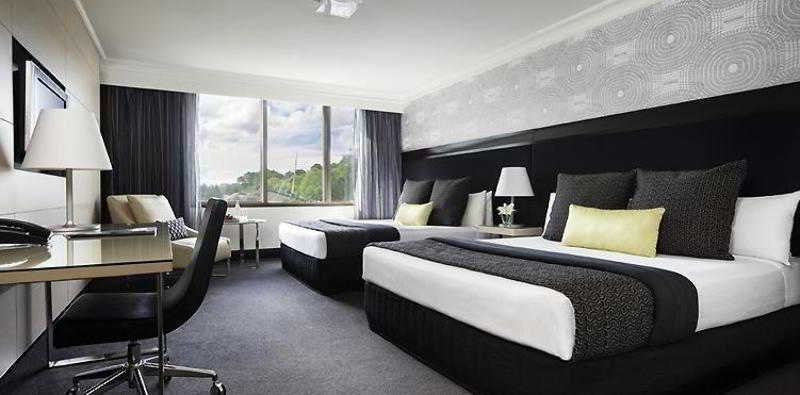 Фото Mercure Brisbane King George Square