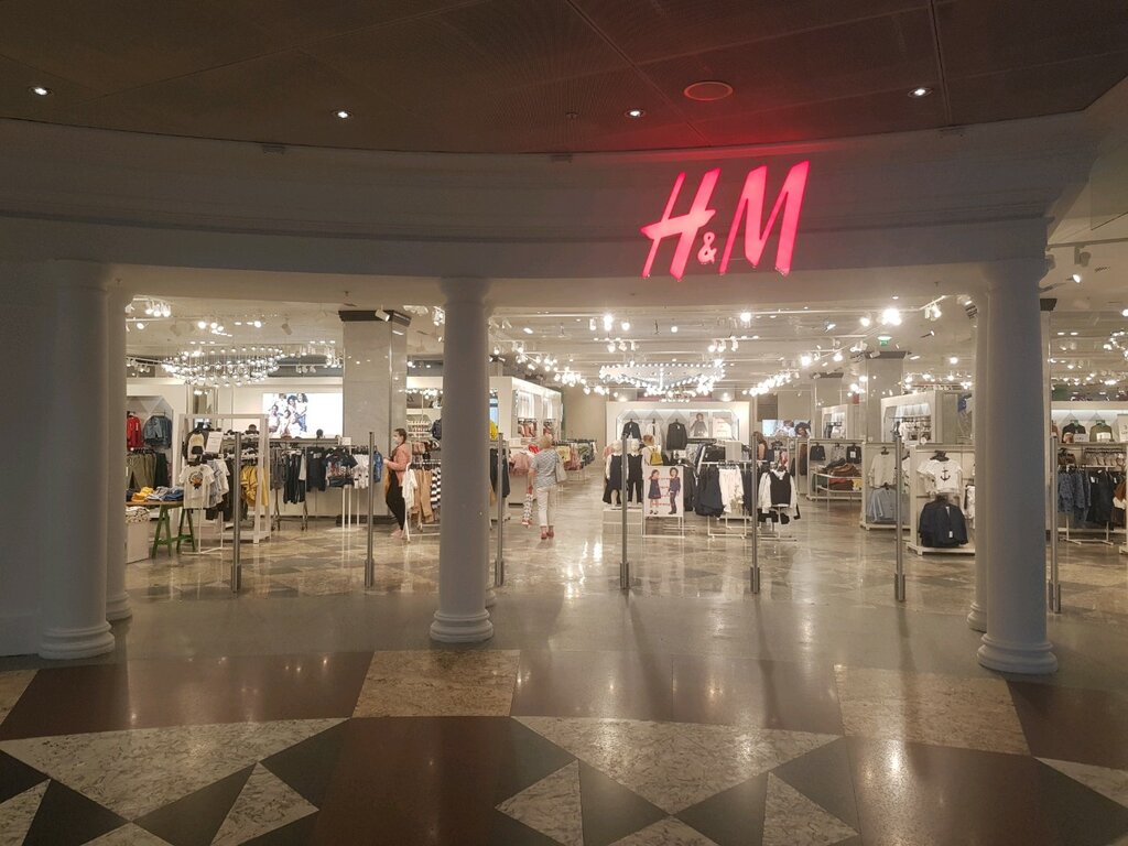 Clothing store H&M, Moscow, photo