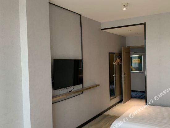 Фото 7 Days Inn Qingdao North Bus Station