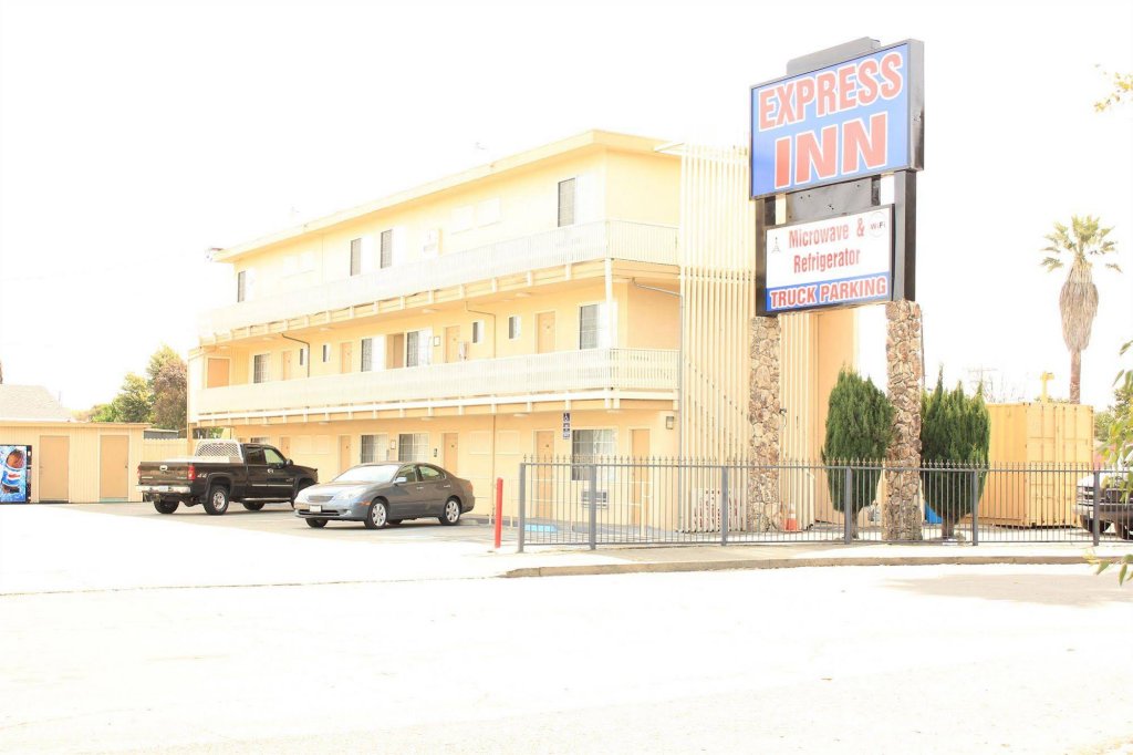 Фото Express Inn