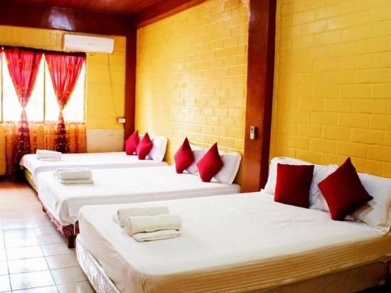 Фото Oyo 749 La Maria Pension And Tourist Inn Hotel