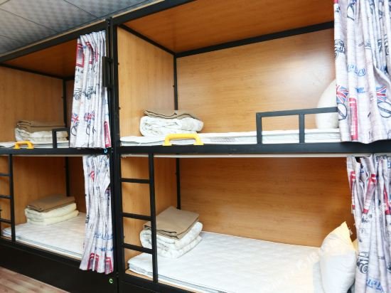 Фото Wutongli Youth Hostel