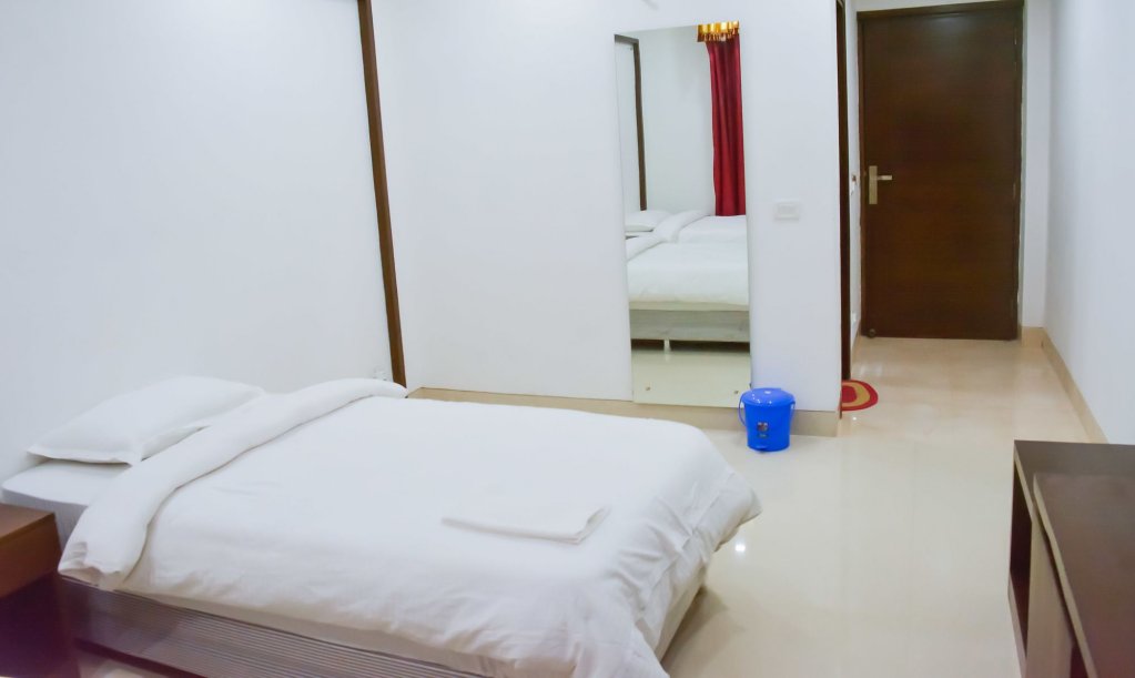 Фото Bodhgaya Seven Inn Hotel n Restaurant