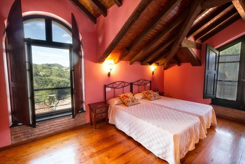 Гостиница La Casona de Sobrepiedra