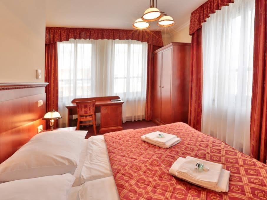 Фото Hotel Arkada