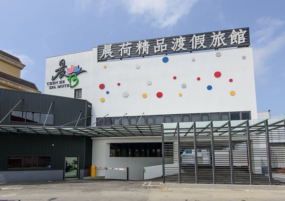 Фото отеля 1