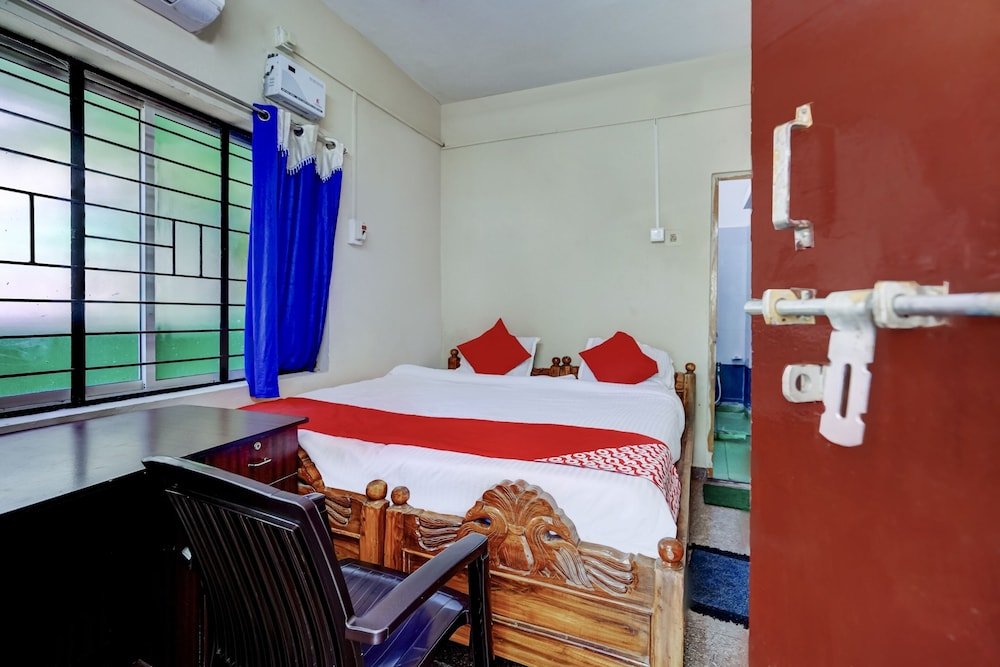 Фото Oyo 60003 Hotel Santosh