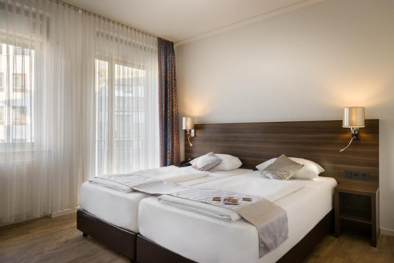 Фото Novum Hotel Continental Frankfurt