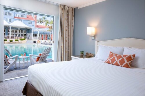 Гостиница The Lafayette Hotel, Swim Club & Bungalows в Сан-Диего
