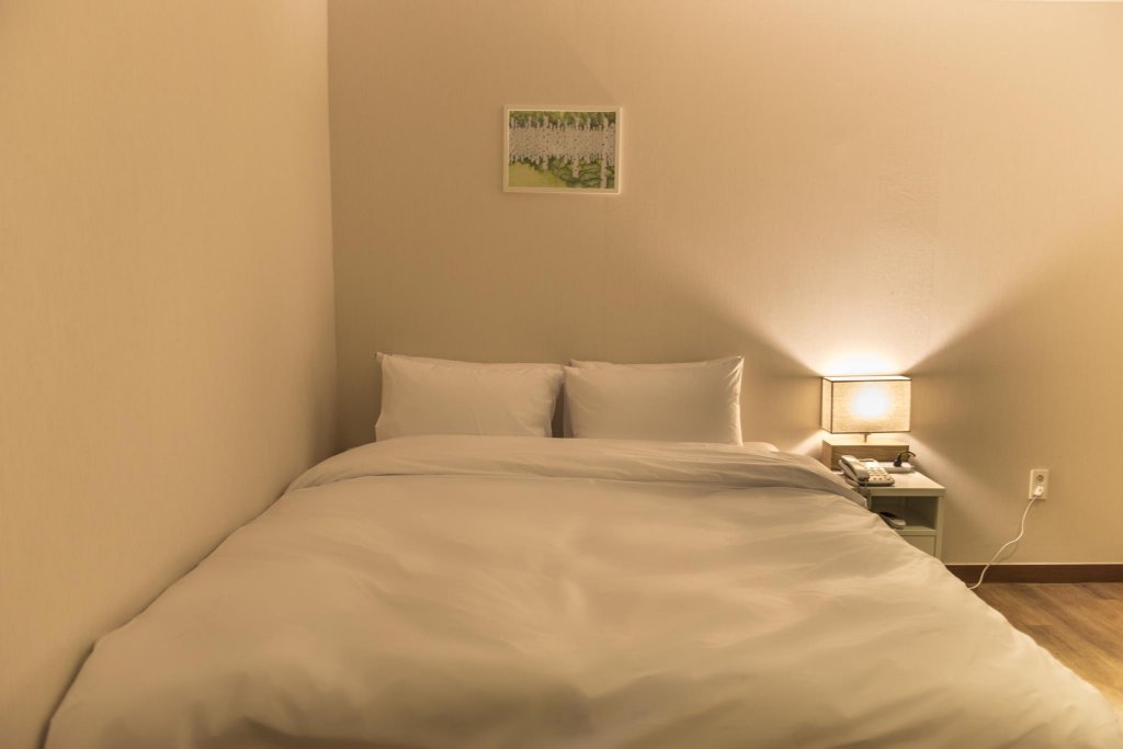 Фото Check Inn Hotel Jeju