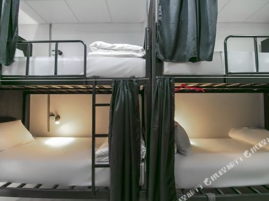 Фото Oyo 1158 Thestaycafe Hostel