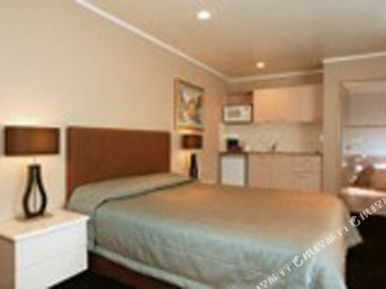 Фото Cornwall Park Motor Inn