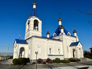 Церковь Успения Пресвятой Богородицы (Saratov Region, munitsipalnoye obrazovaniye Engels, rabochiy posyolok Privolzhskiy, posyolok Zelyony) ، كنيسة أرثوذكسية