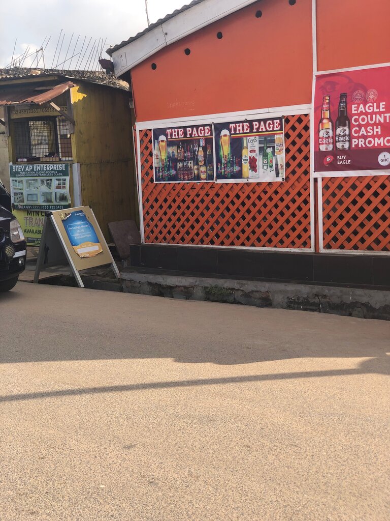 Bar, pub The Page, Accra, photo
