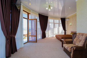 Qirim (село Береговое, Приморская улица, 13Ж), hotel