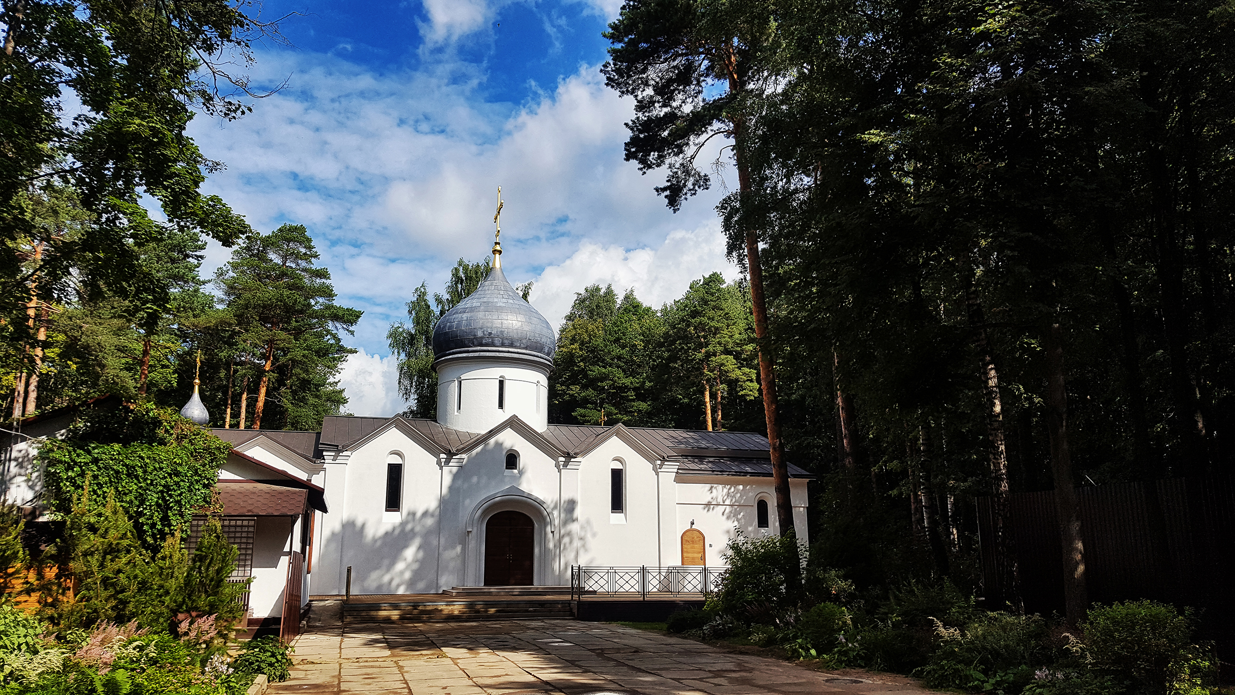 Церковь священномученика владимира октябрьский бул 12а фото