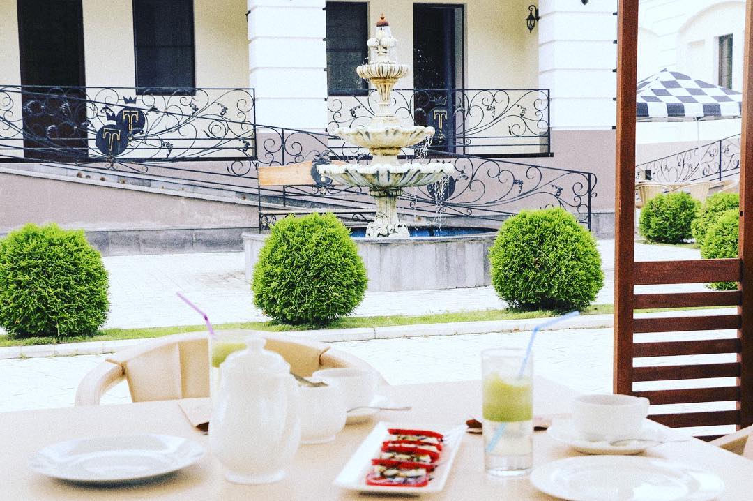 Фото Тройка