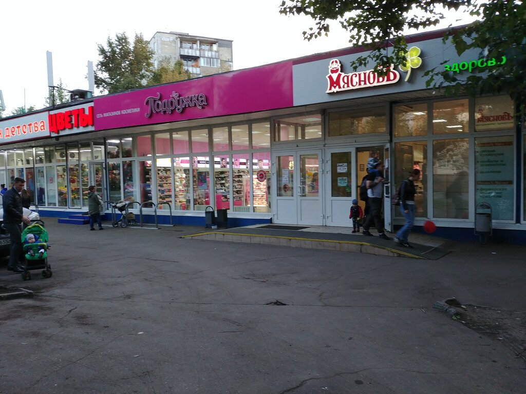 Children's store Yarky, Moscow, photo