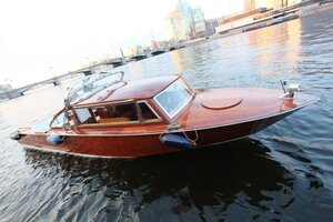 Asta-Travel (Sestroretskaya Street, 2) ، رحلات قوارب