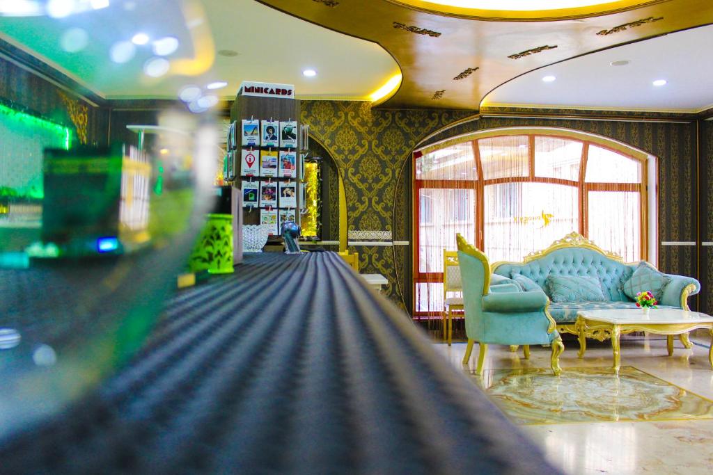 Фото отеля 2