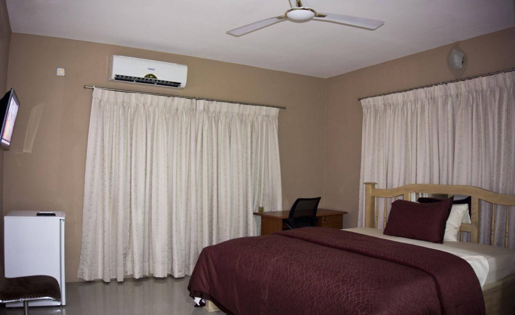 Фото Valleystreams Hotel