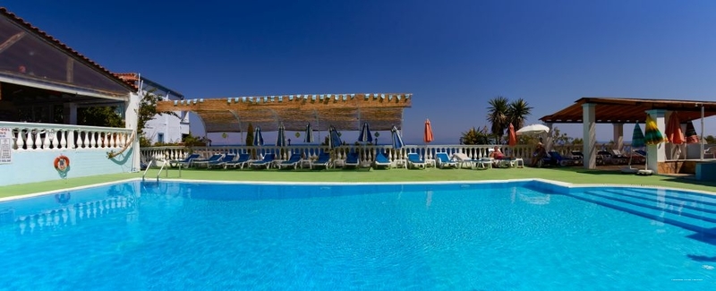 Фото Andromaches Holiday Apartments