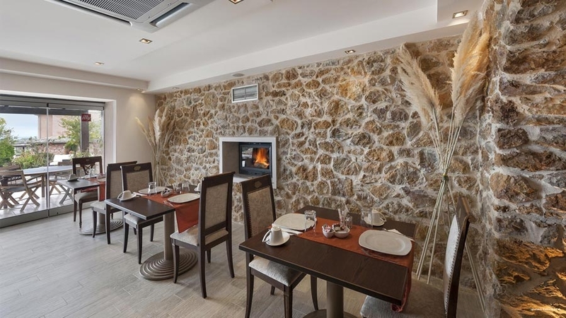 Фото Iakovakis Suites & SPA