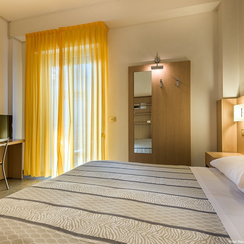 Фото Hotel Ras