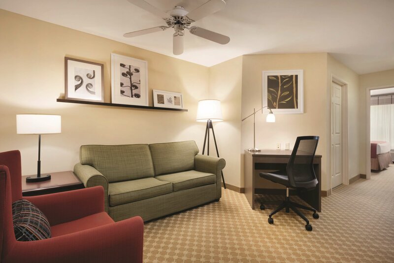 Гостиница Country Inn & Suites by Radisson, Des Moines West, Ia