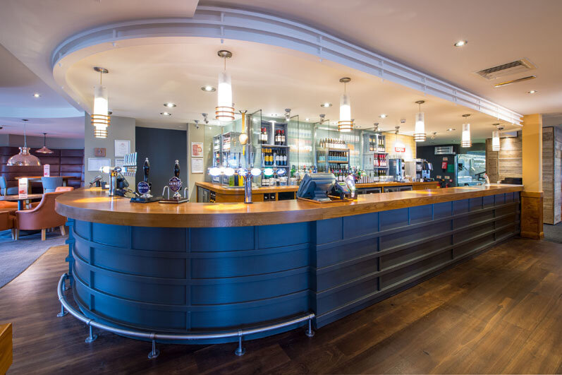 Restaurant The Grandstand Beefeater, England, photo