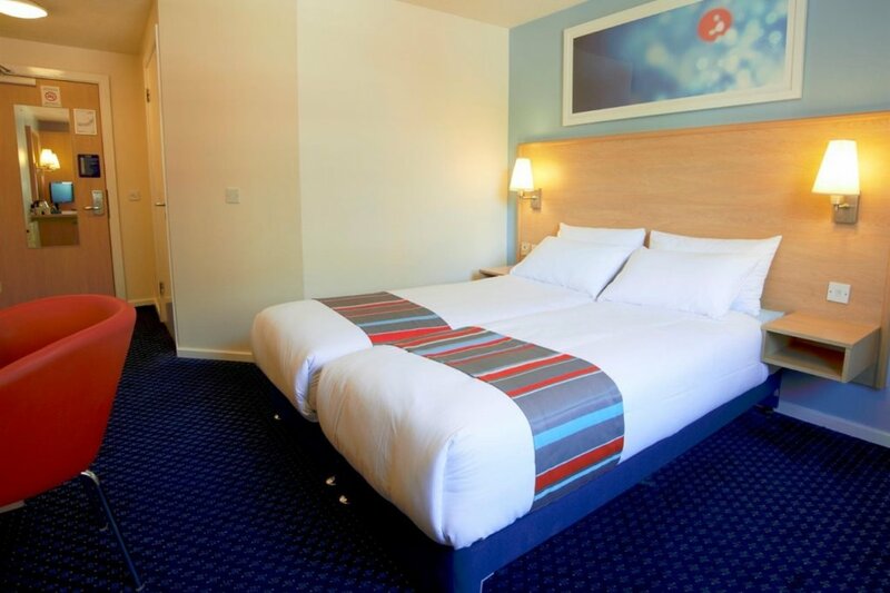 Гостиница Travelodge Medway M2