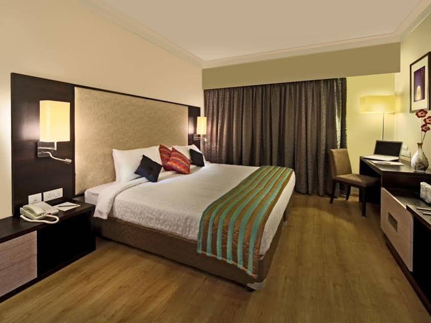 Фото Cocoon Hotel
