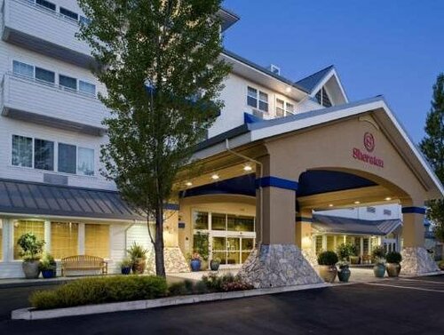 Гостиница Sheraton Sonoma Wine Country Petaluma в Петалуме