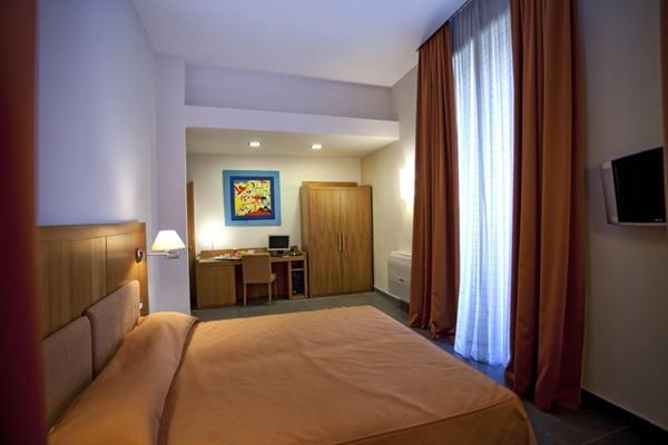 Фото Hotel Neapolis