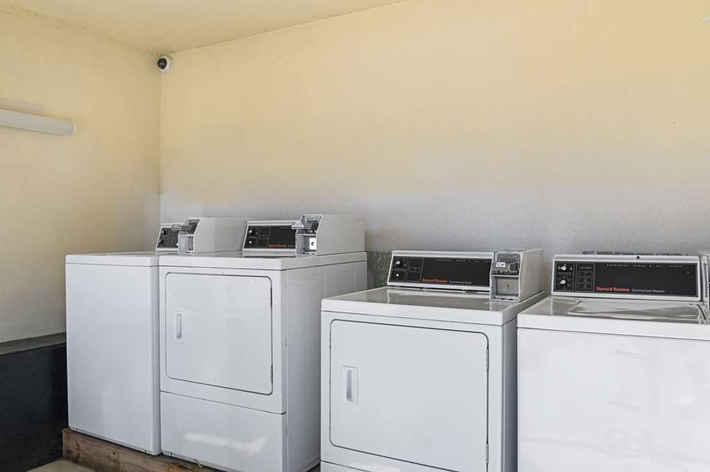 Фото Oyo Hotel Baton Rouge East I-12