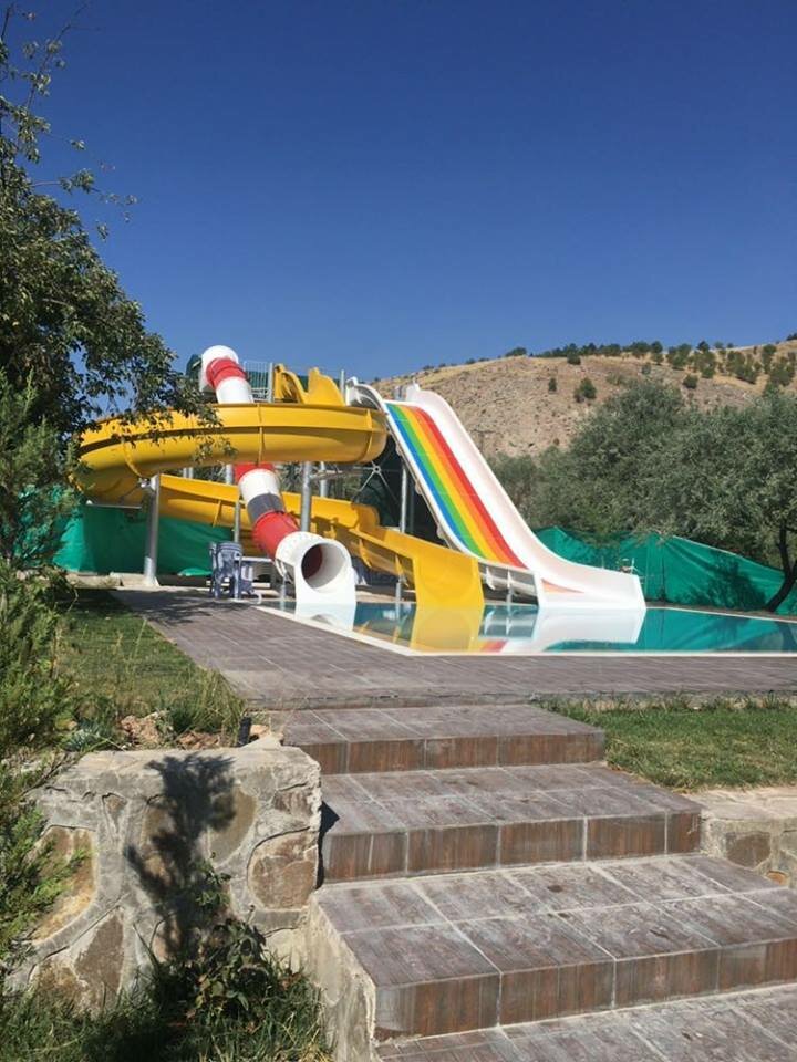 Yüzme havuzları Vadi Zir Aquapark, Sincan, foto