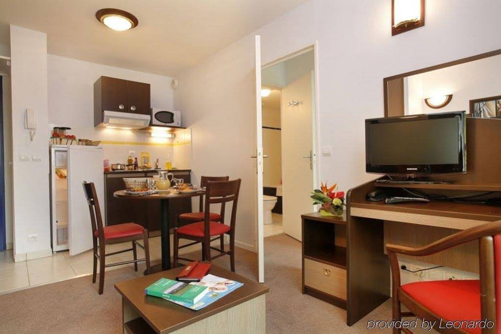 Фото Zenitude Hôtel - Résidences Magny les Hameaux