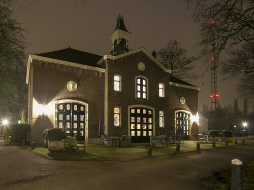 Гостиница Landgoed Kasteel Oud-Poelgeest в Лейдене