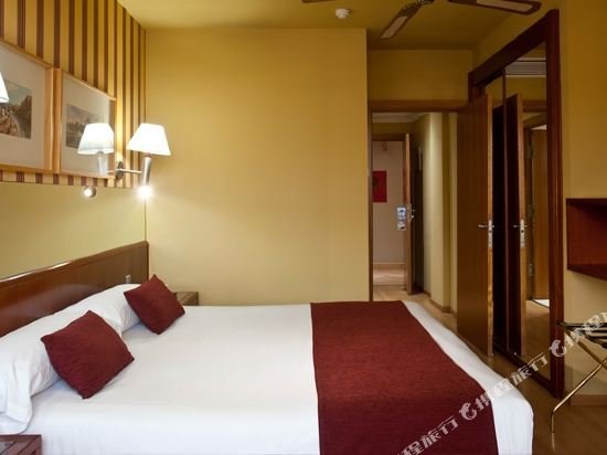 Фото Ilunion Les Corts SPA Barcelona